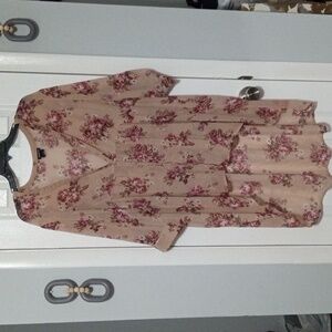 {$8 BUNDLED} TORRID Blush Pink Rose Sheer Hi-Low Blouse
